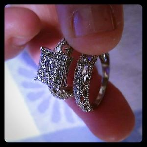 2 diffrent sets of wedding rings eaxh price